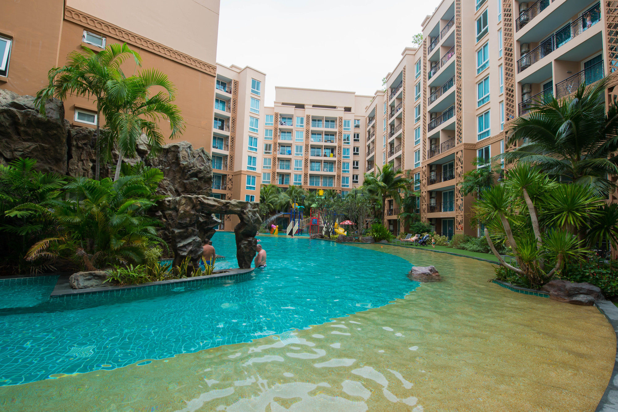 Atlantis Pattaya High Service Haat Jomtien Eksteriør bilde